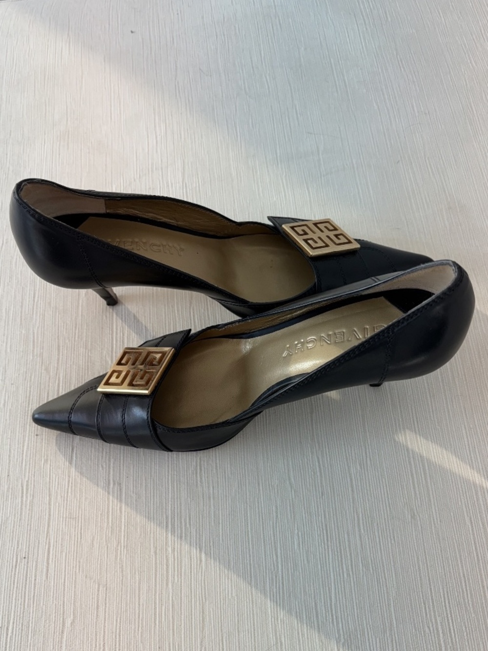 Vintage Givenchy 4G Logo Pointed Toe Kitten Heels EU 36.5 - Picture 4 of 8